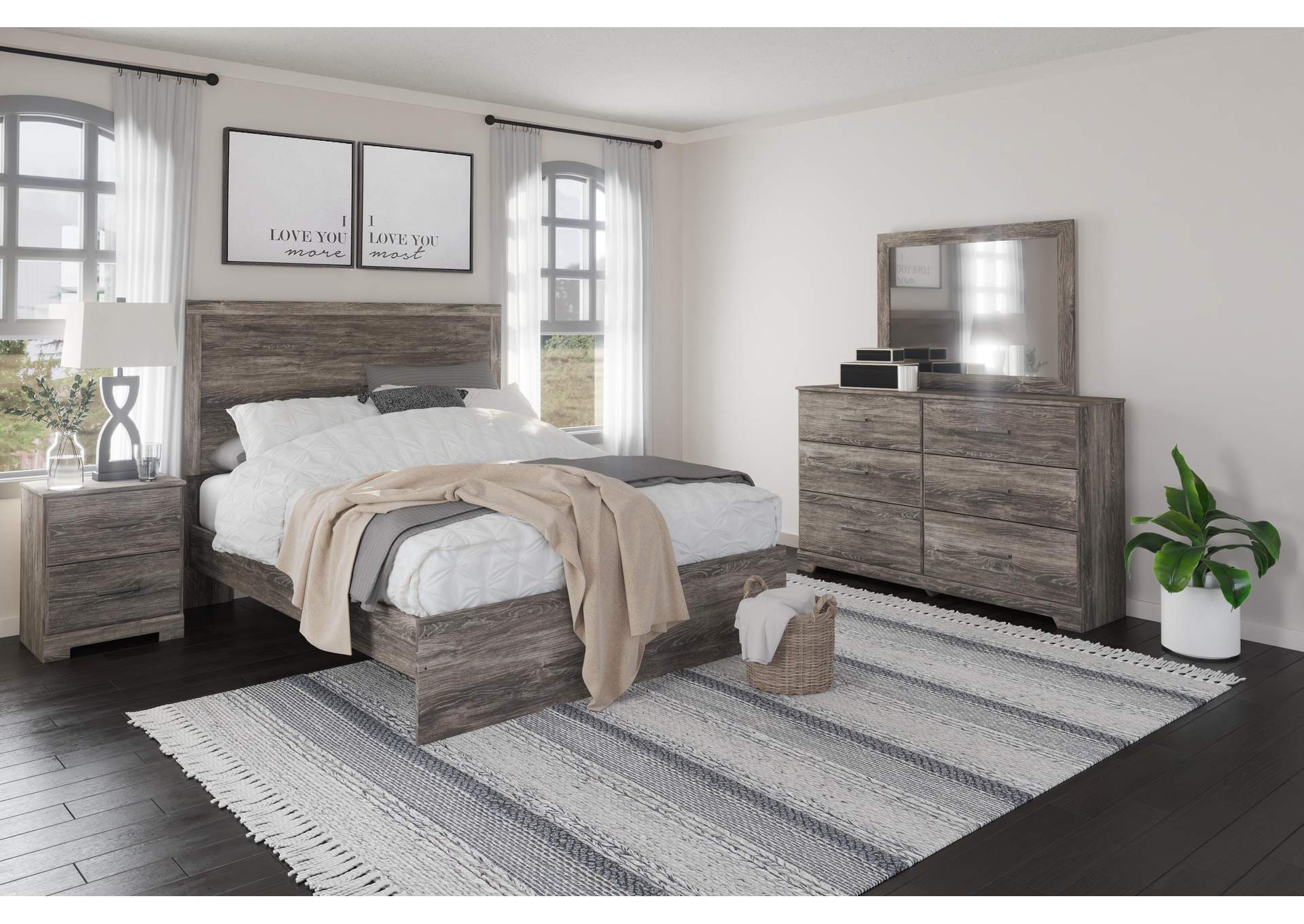 Ralinksi Queen Panel Bed