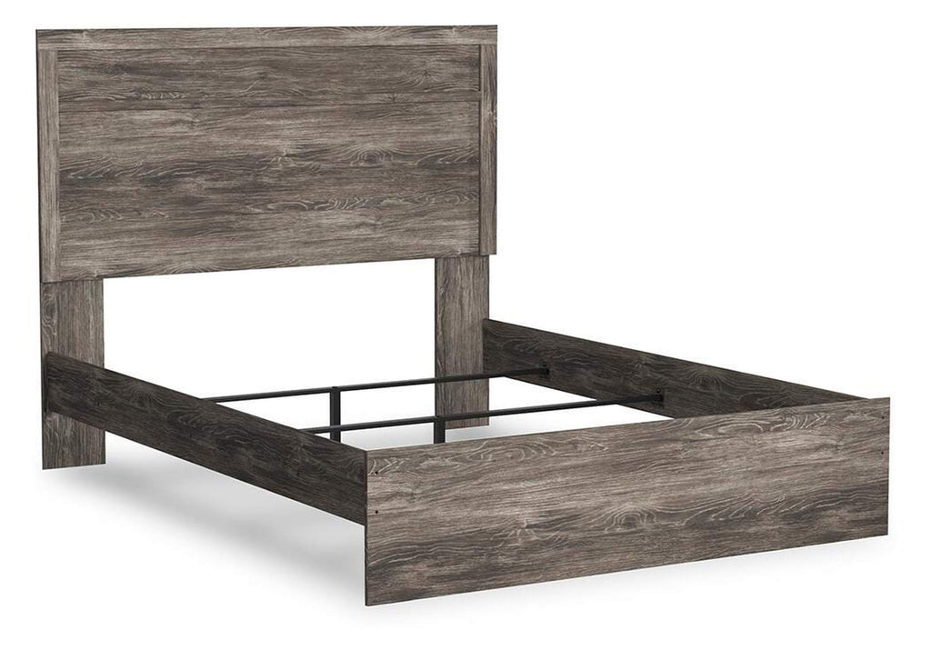 Ralinksi Queen Panel Bed and 2 Nightstands angled view