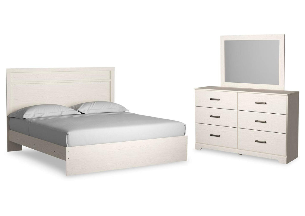 Stelsie King Panel Bed with Mirrored Dresser