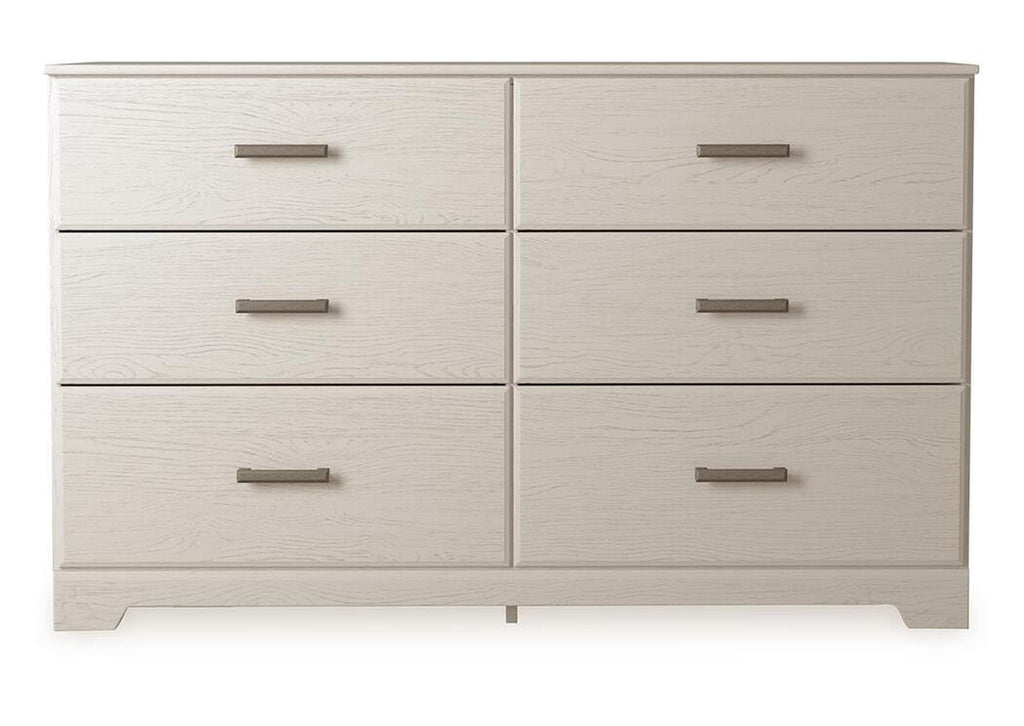 Stelsie Queen Panel Bed with Dresser and Nightstand front view