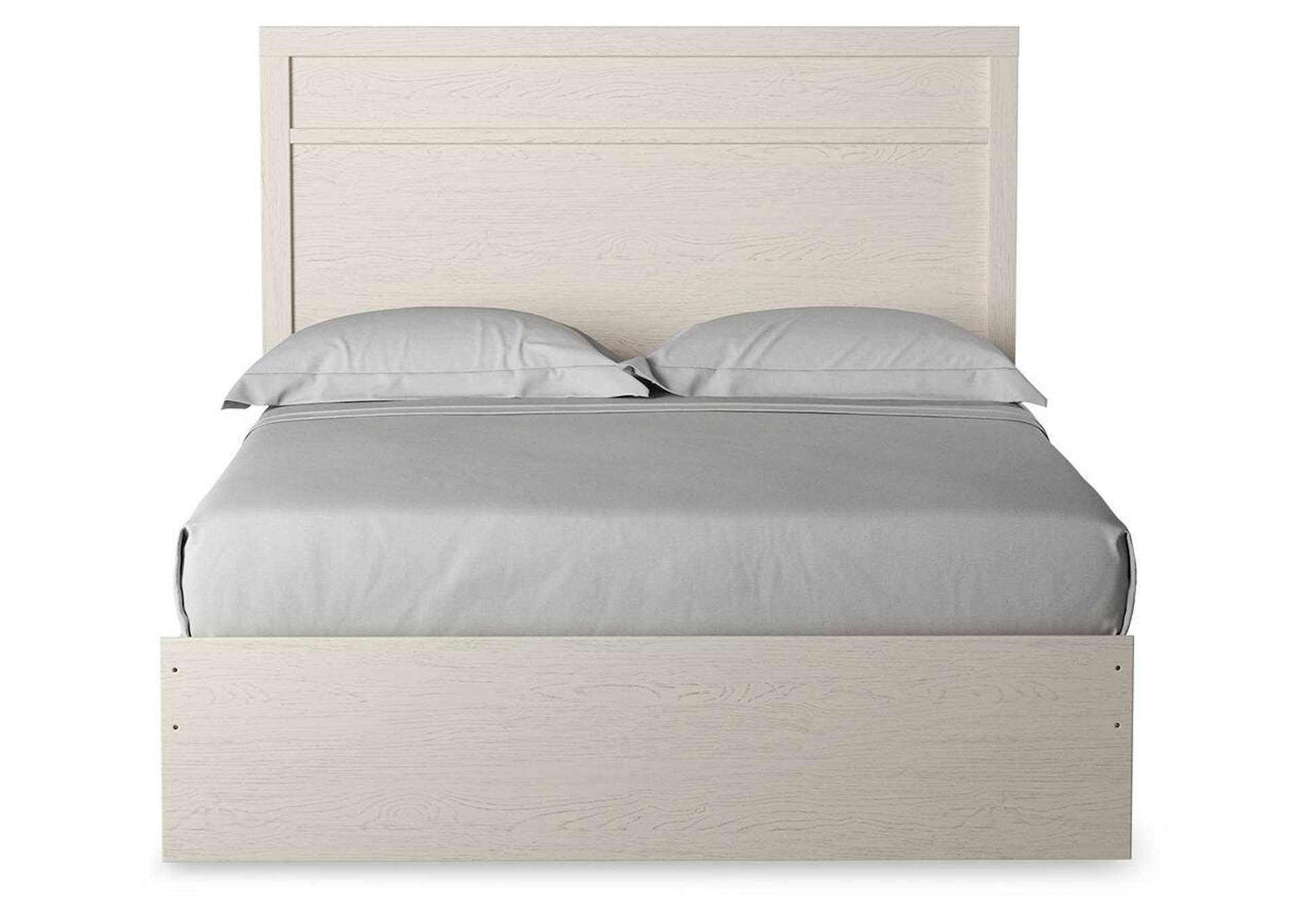 Stelsie Queen Panel Bed with Dresser and Nightstand front view