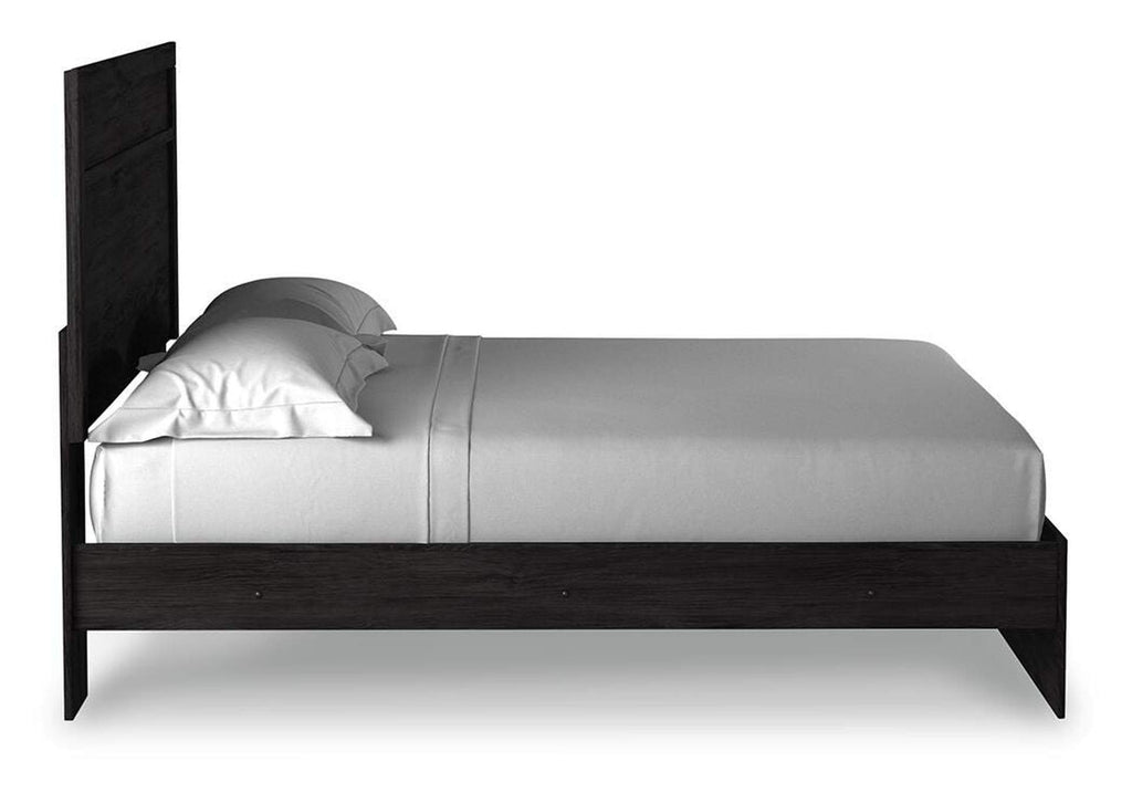 Belachime King Panel Bed with Dresser and 2 Nightstands side view