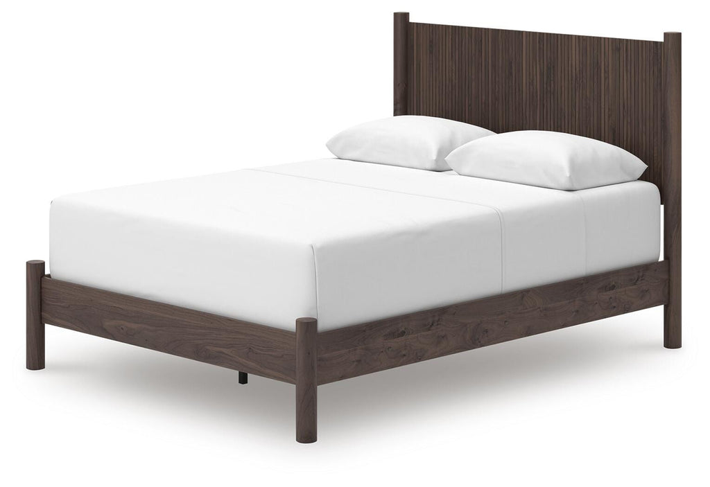 Pamytta Queen Panel Bed in Brown, angle view