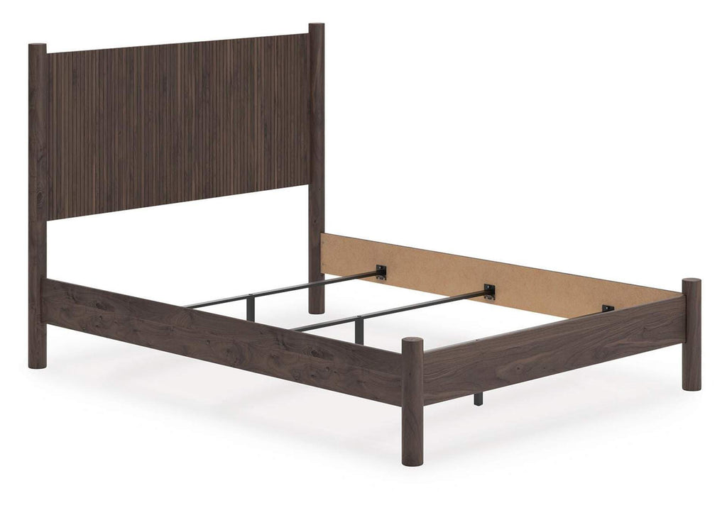 Cadmori Queen Panel Bed and Dresser angled view