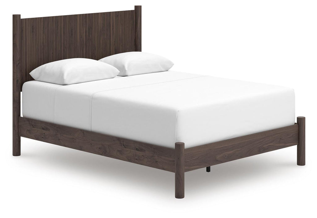 Pamytta Queen Panel Bed in Brown, angle view