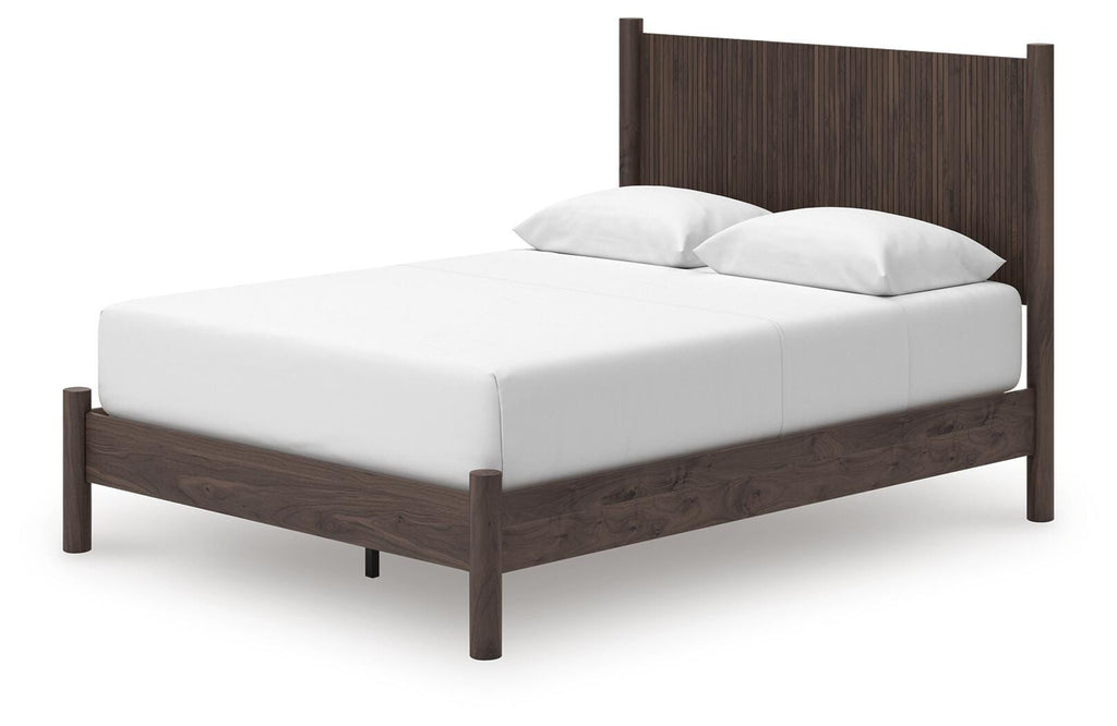 Pamytta Queen Panel Platform Bed in Brown, angle view