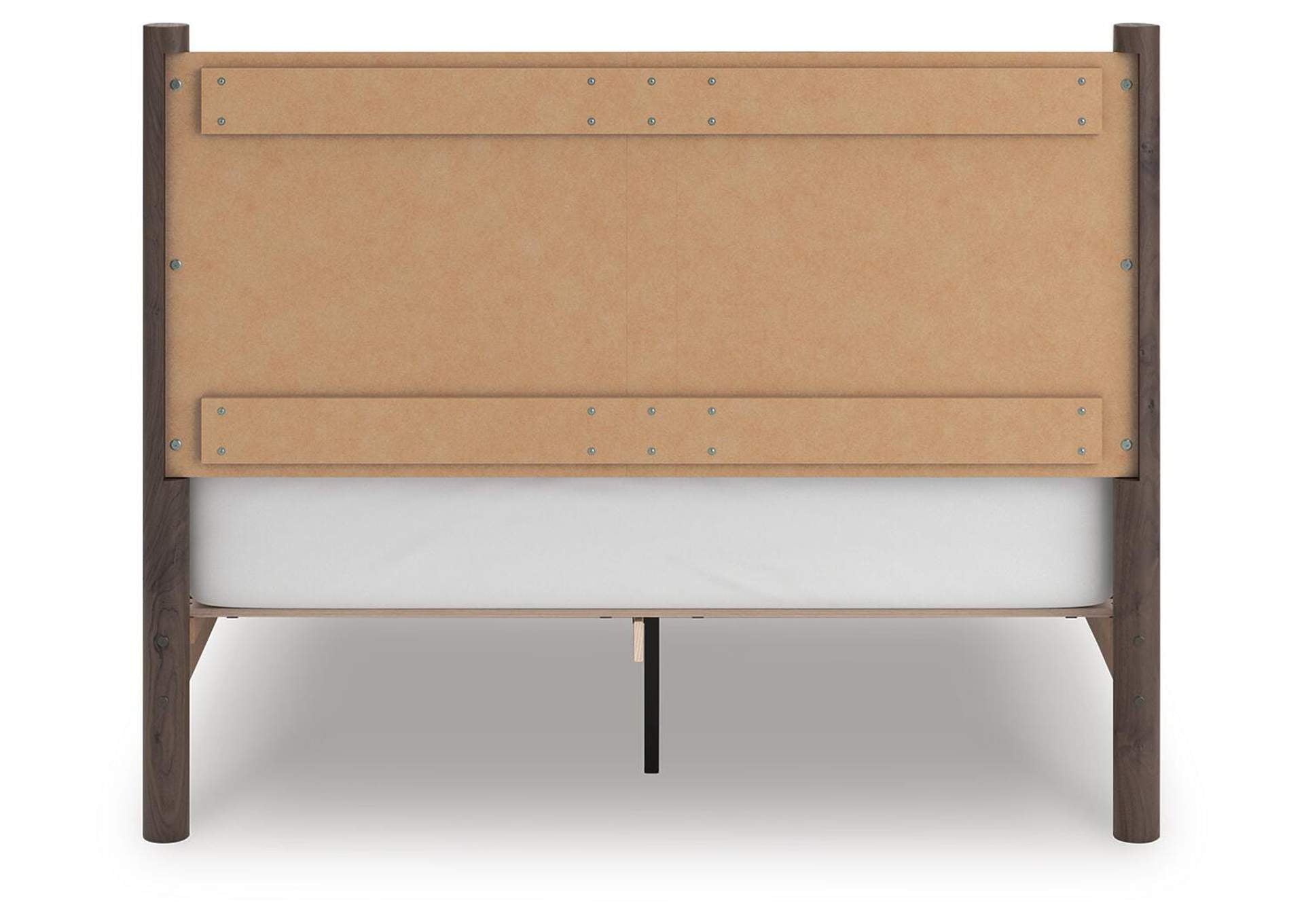 Cadmori Queen Panel Platform Bed, Dresser and Chest