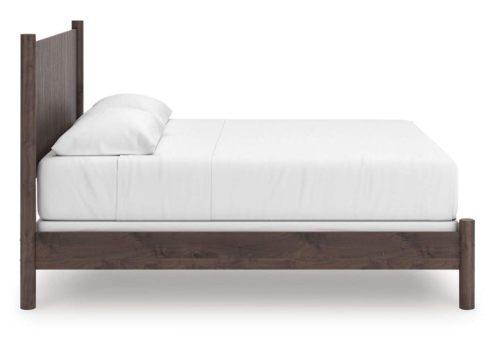 Cadmori King Panel Bed, Dresser, Mirror, Chest and Nightstand side view