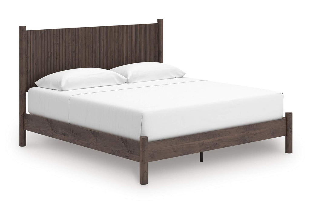 Cadmori King Panel Platform Bed, Chest and Nightstand angled view