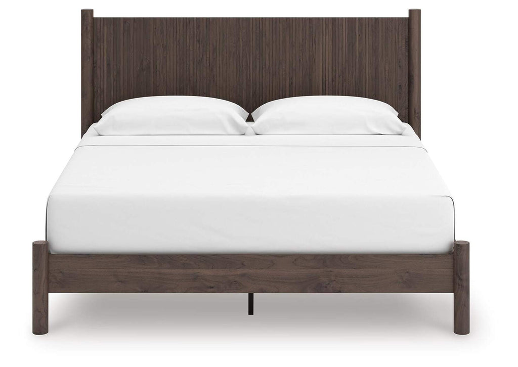 Cadmori King Panel Platform Bed, Dresser, Mirror, Chest and Nightstand front view