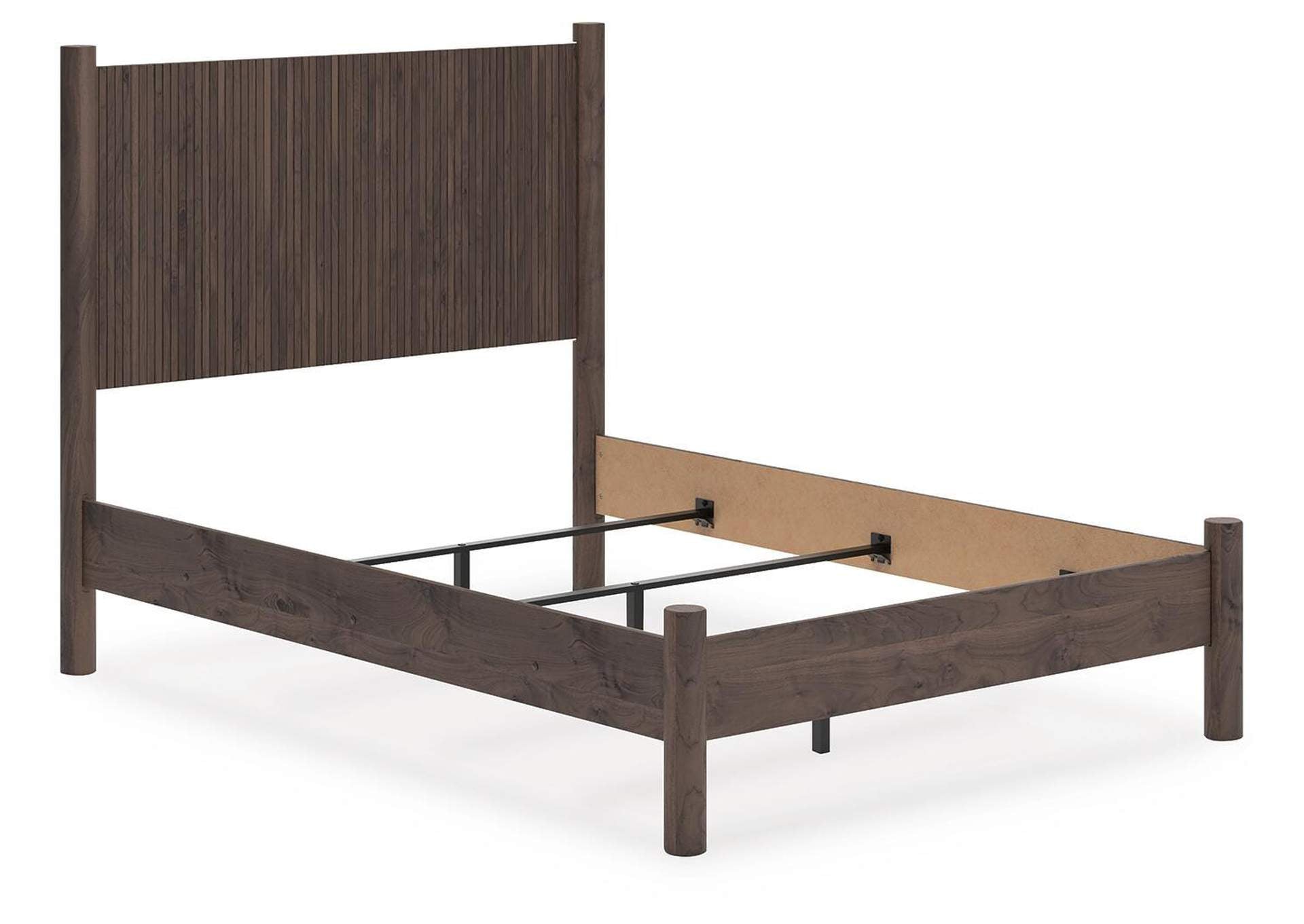 Cadmori Queen Panel Bed, Dresser and Mirror angled view