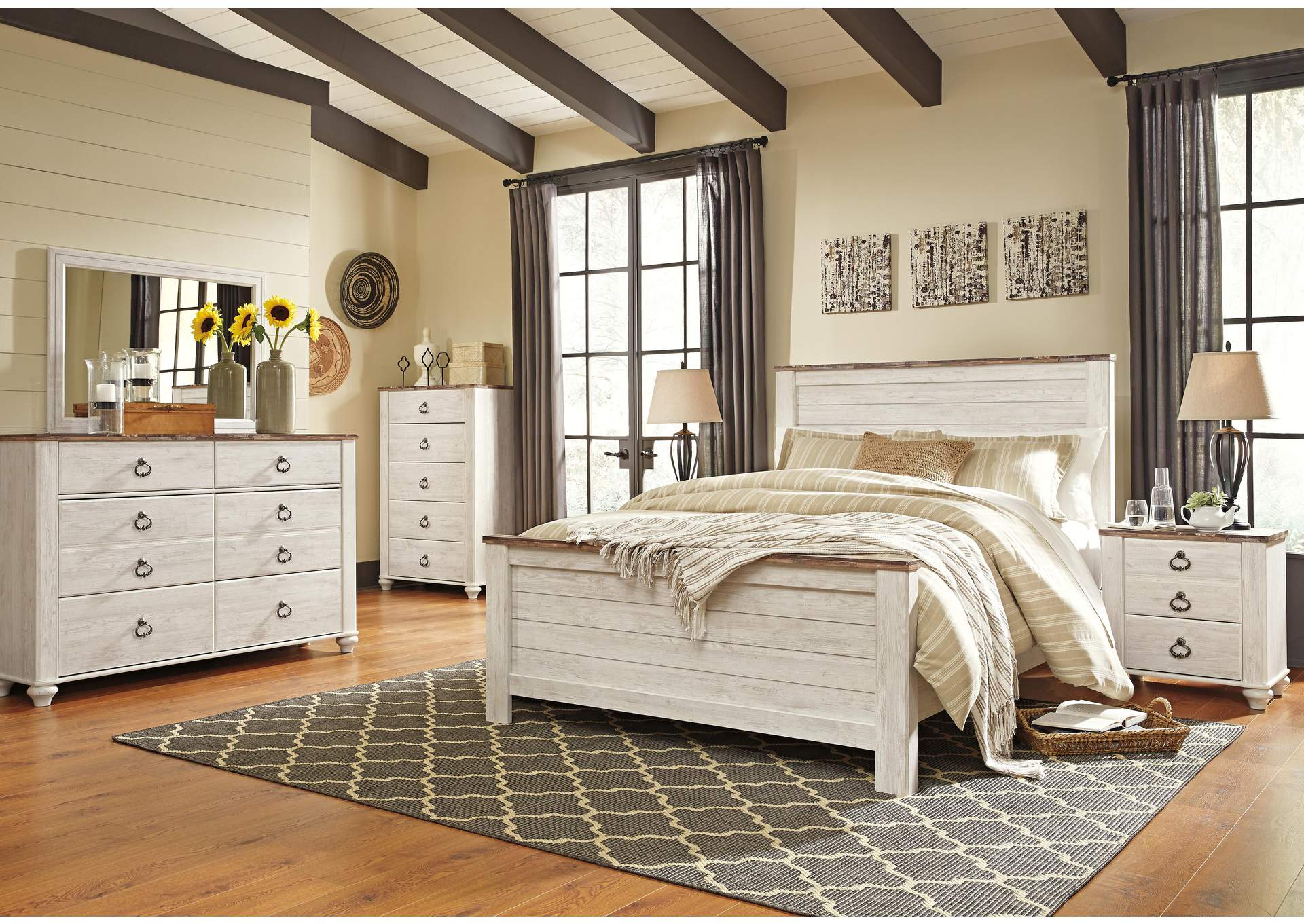 Willowton Queen Panel Bed with Mirrored Dresser and Nightstand
