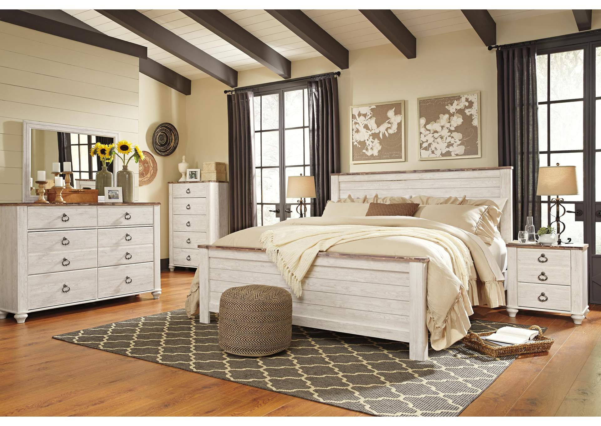 Willowton California King Panel Bed with Mirrored Dresser, Chest and Nightstand