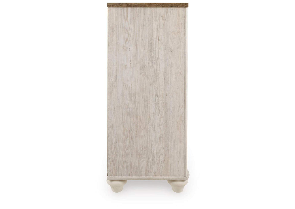 Willowton King Panel Bed with Dresser and Nightstand side view