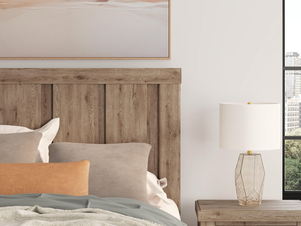 Oliandon Queen Panel Bed in Light Brown, detail view