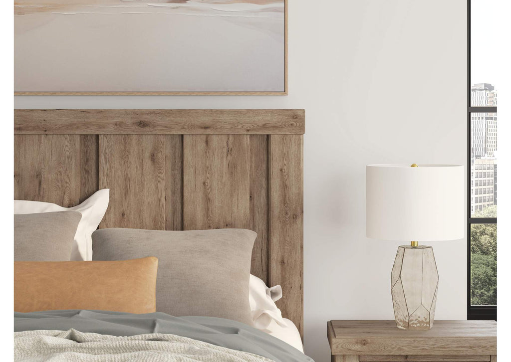 Garistyn Queen Panel Storage Bed and Dresser detail