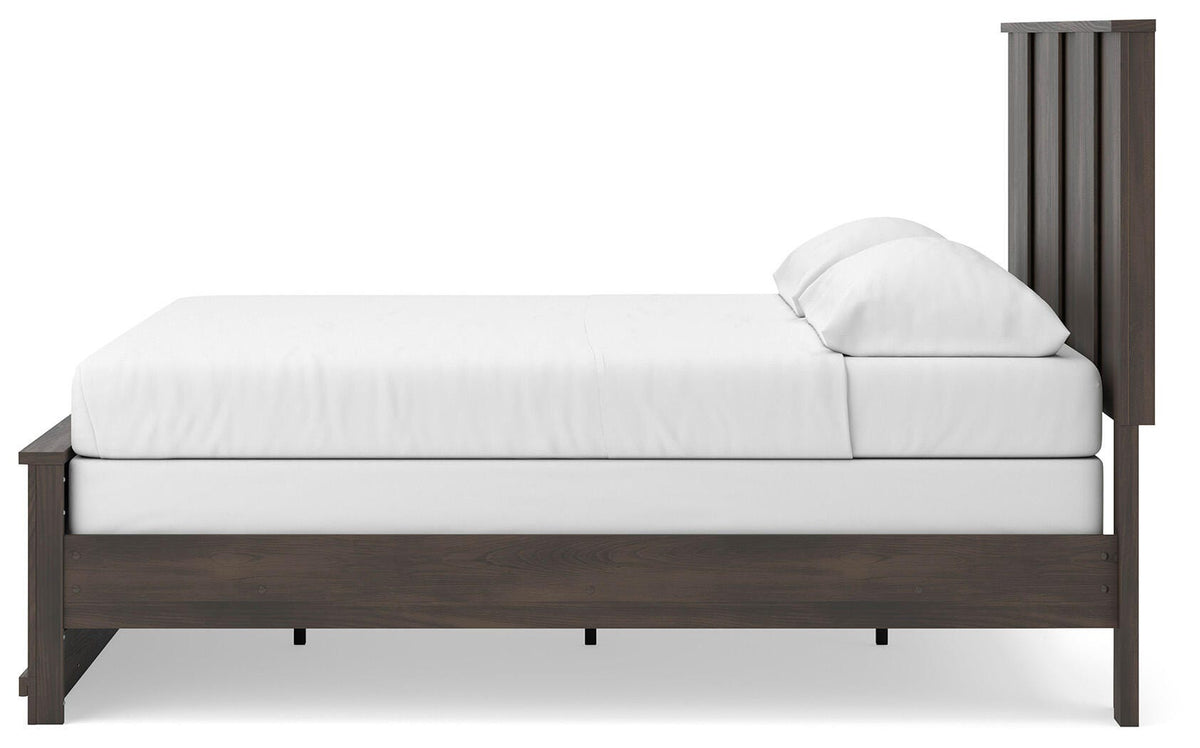 Shaehartin King Panel Bed, alternate view 8