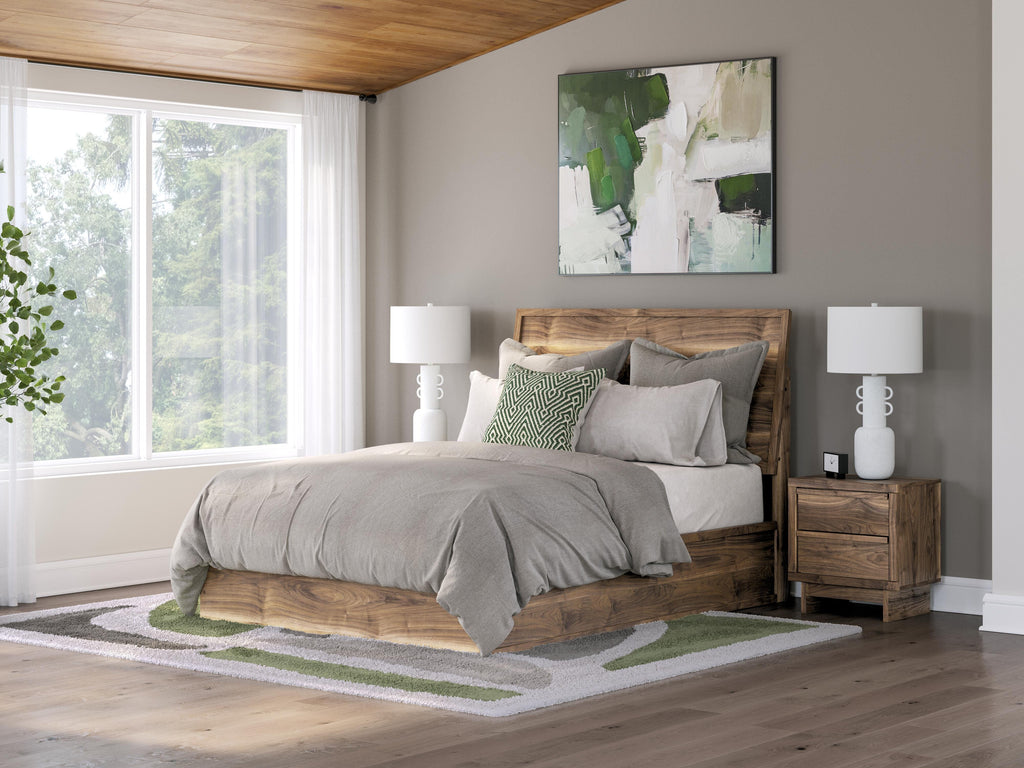 Chirason Queen Panel Bed in Brown, alternate view 2
