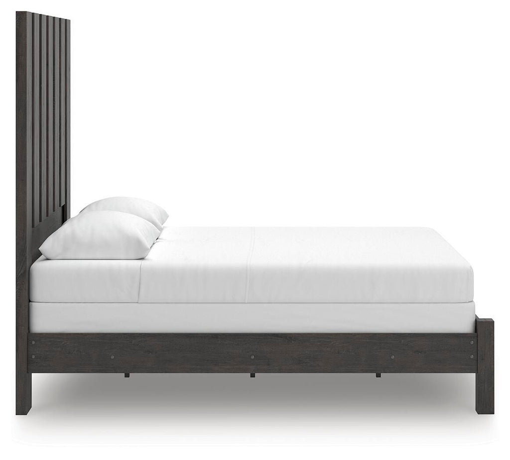 Fraluna Queen Panel Bed in Charcoal, side view