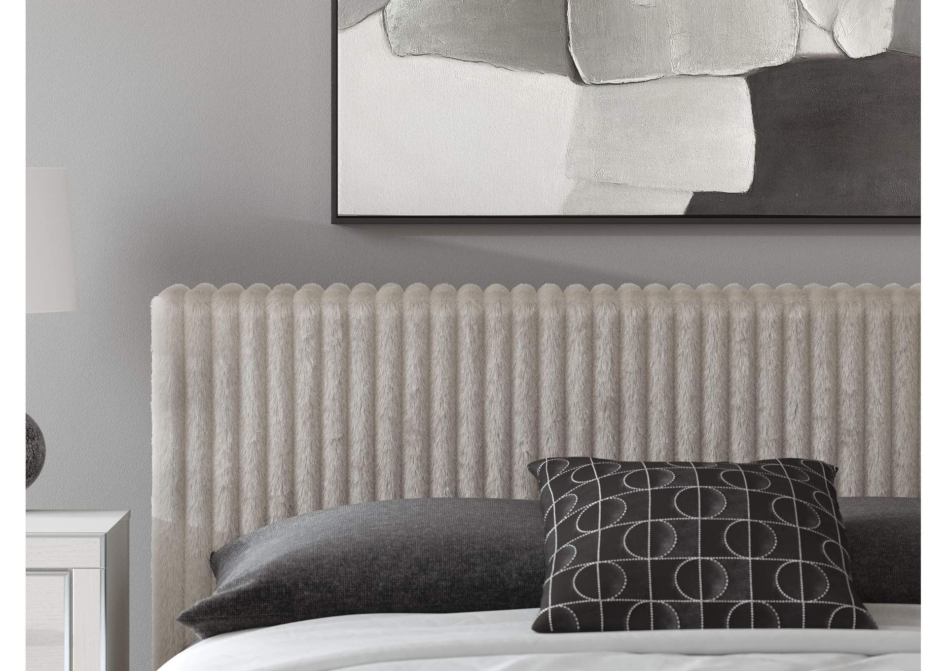 Zuraleus Queen Upholstered Bed detail