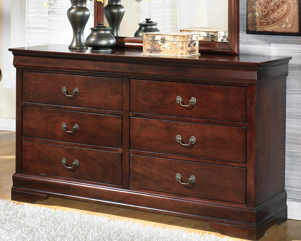 Alisdair Dresser in Reddish Brown, lifestyle view