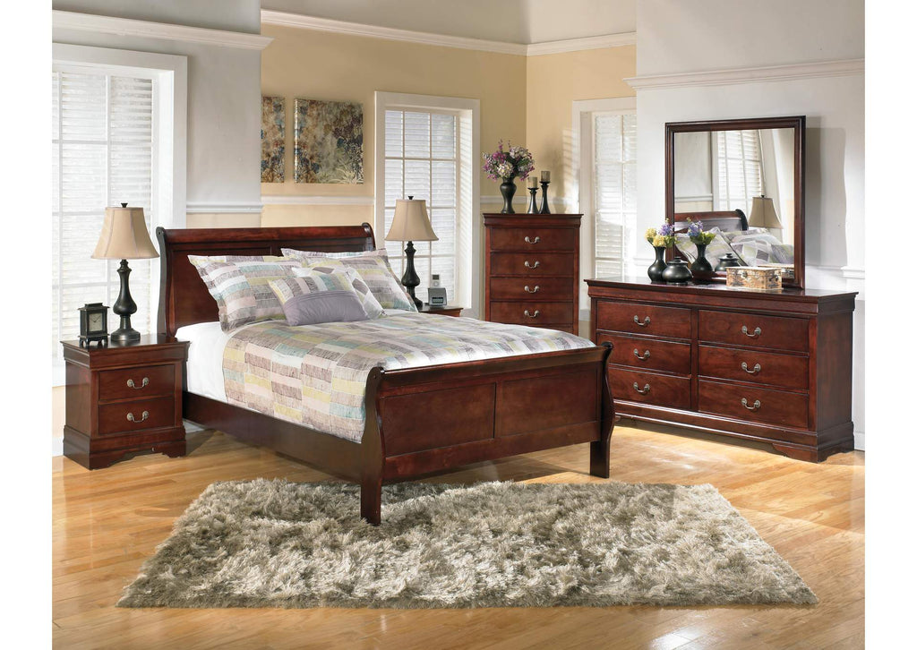Alisdair Full Sleigh Bed with Dresser