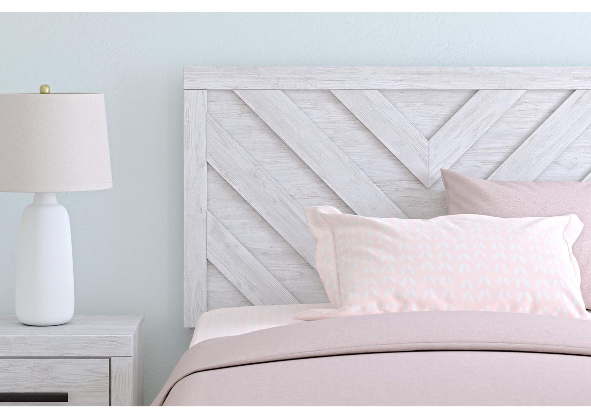 Cayboni Full Panel Bed with Mirrored Dresser and Chest detail