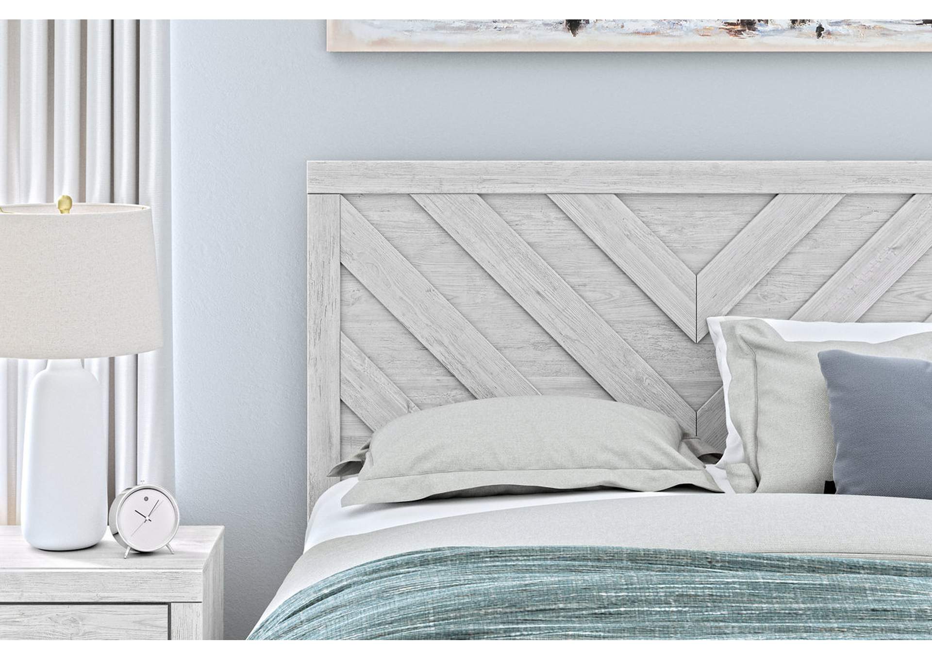 Cayboni Queen Panel Bed, Dresser and 2 Nightstands detail