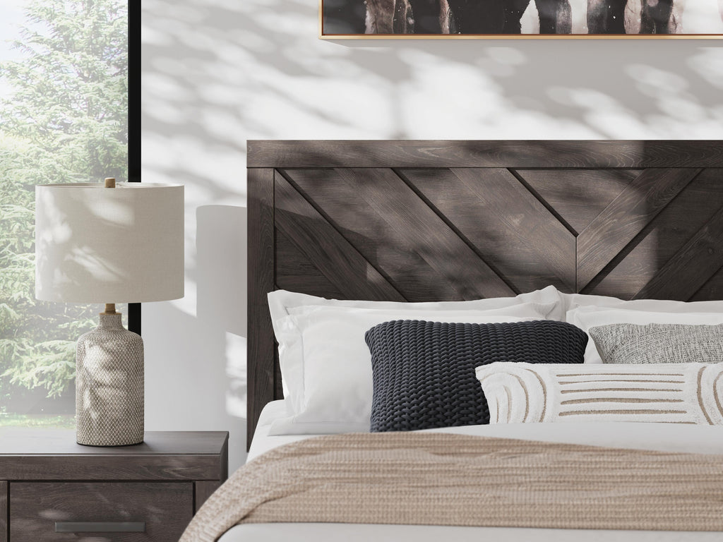 Prendonea Queen Panel Bed in Charcoal, detail view