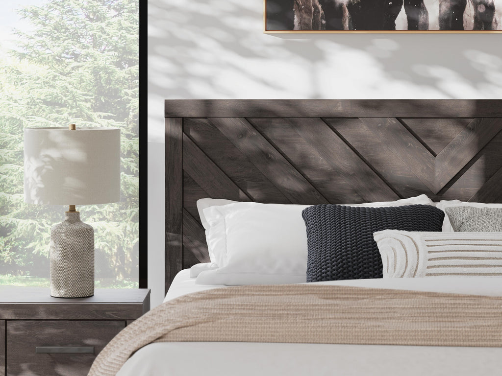 Prendonea King Panel Bed in Charcoal, detail view