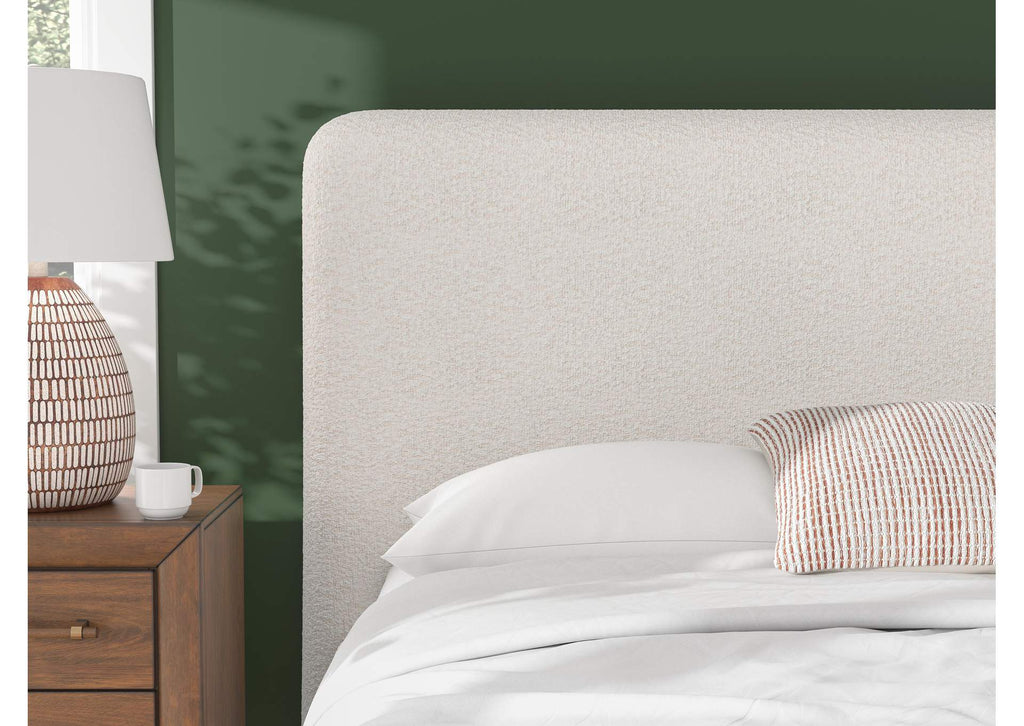 Brintstreet Queen Upholstered Bed detail