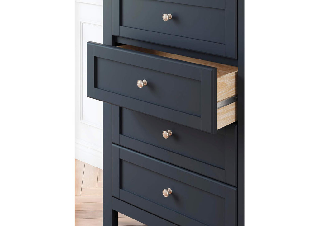 Landocken Queen Panel Bed with Mirrored Dresser, Chest and Nightstand detail