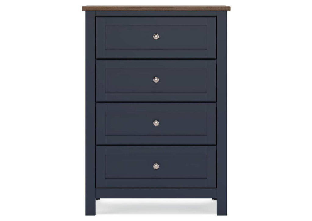 Landocken Queen Panel Bed with Mirrored Dresser and Chest front view