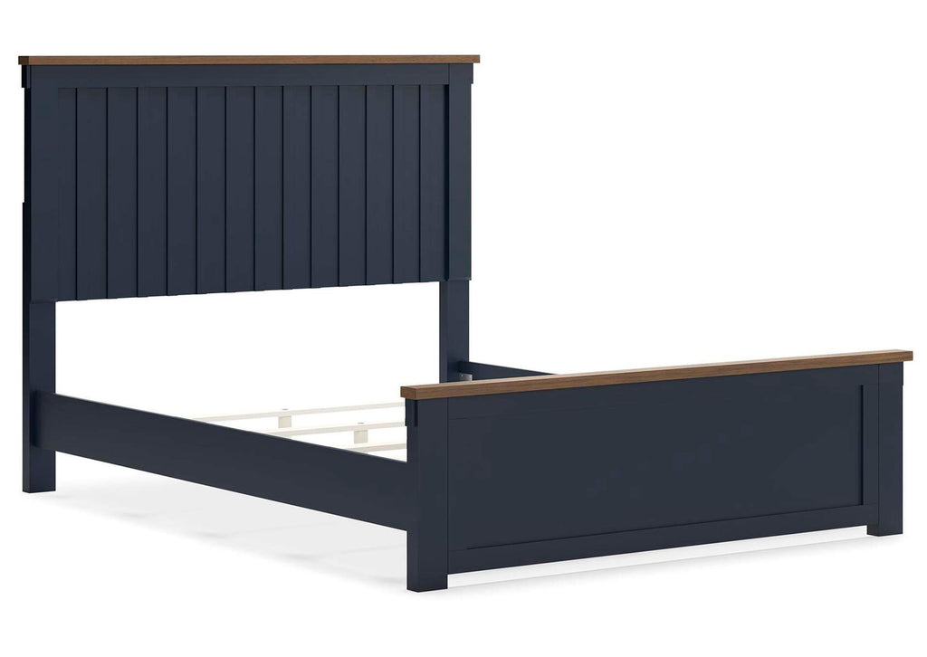 Landocken Queen Panel Bed with Mirrored Dresser and Nightstand angled view