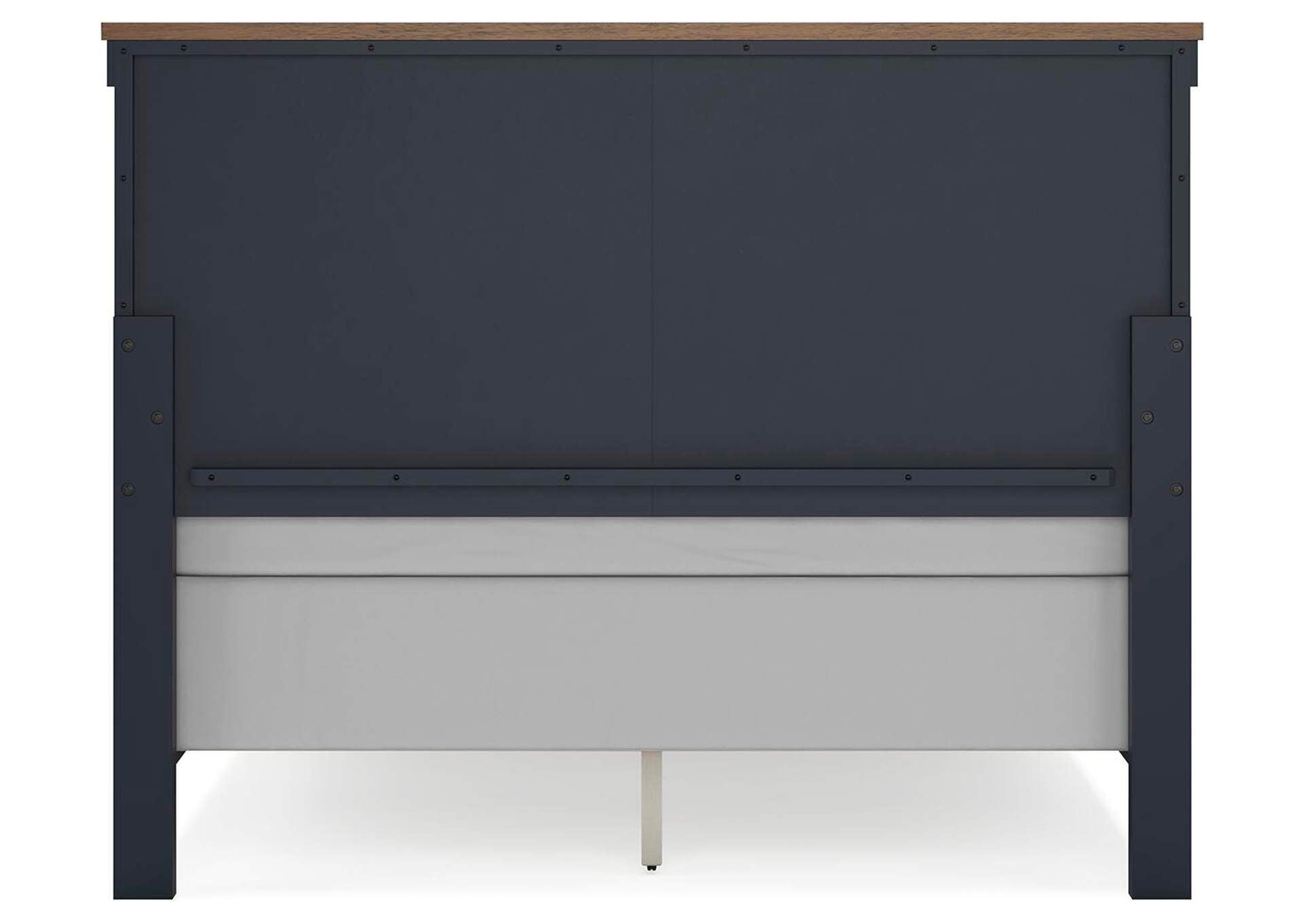 Landocken Queen Panel Headboard and Dresser