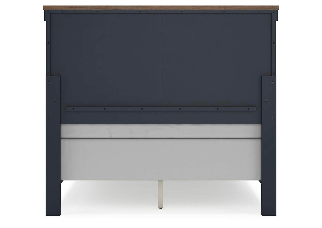 Landocken Full Panel Bed with Mirrored Dresser and Nightstand