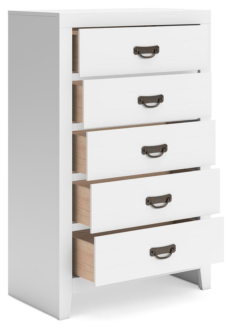 Binterglen Chest of Drawers in White, open view