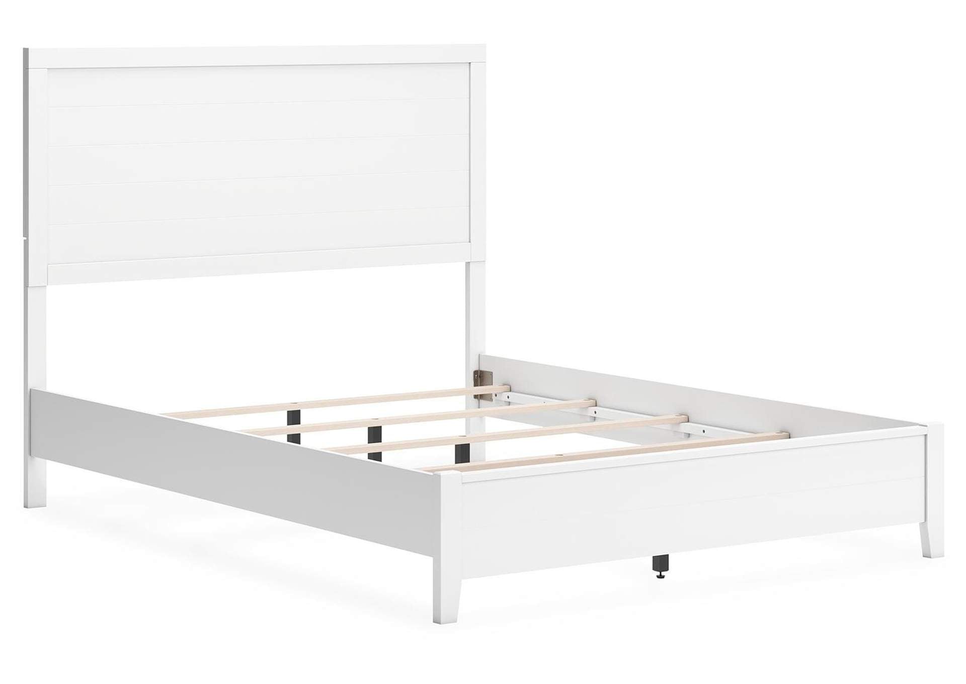 Binterglen Queen Panel Bed, Dresser and 2 Nightstands angled view