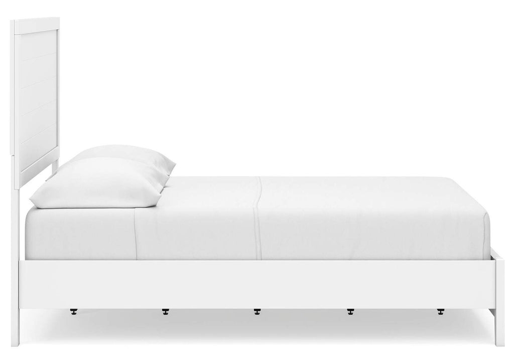 Binterglen Full Panel Bed with Mirrored Dresser and 2 Nightstands side view
