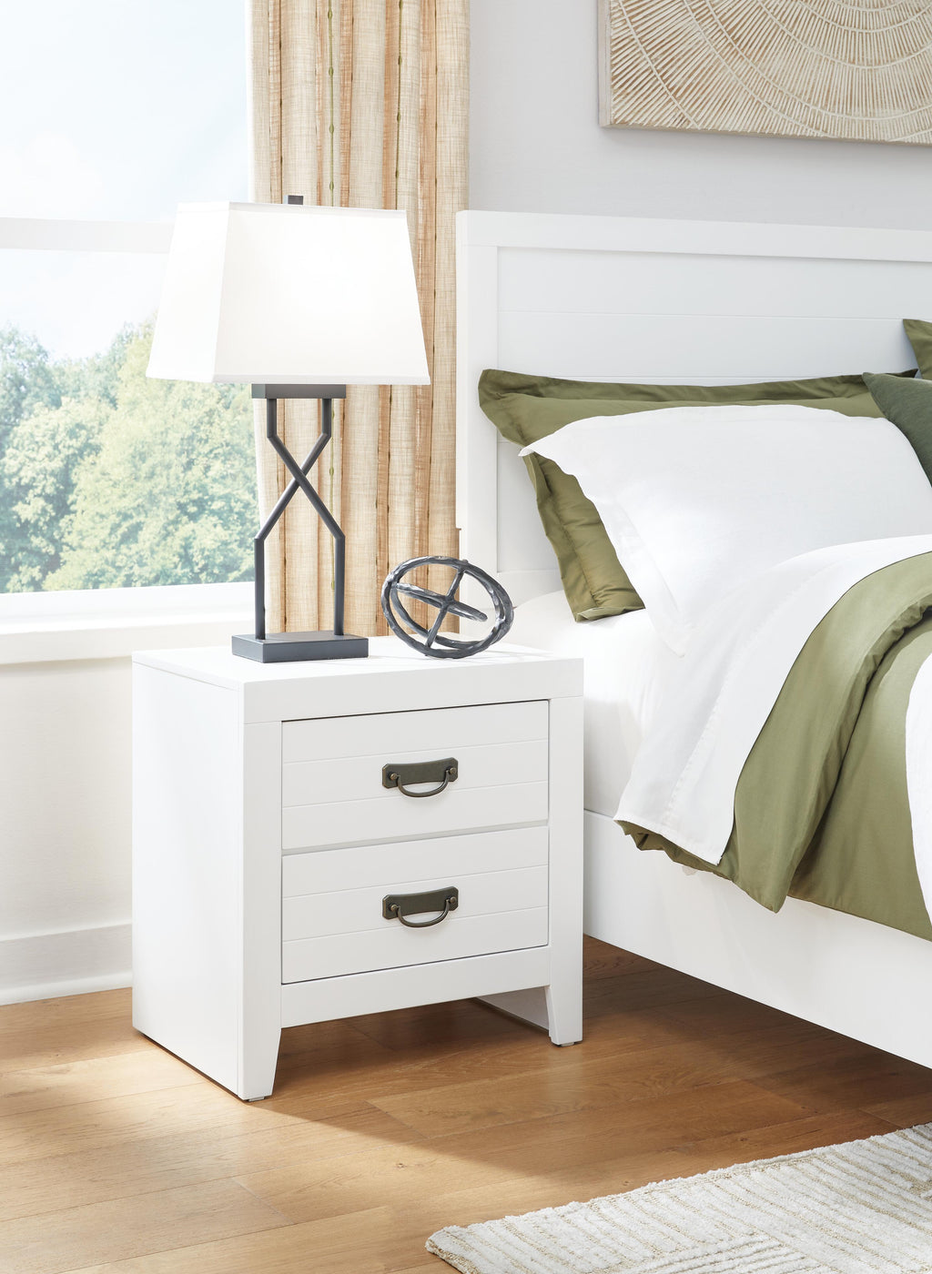 Binterglen Nightstand in White, alternate view 3