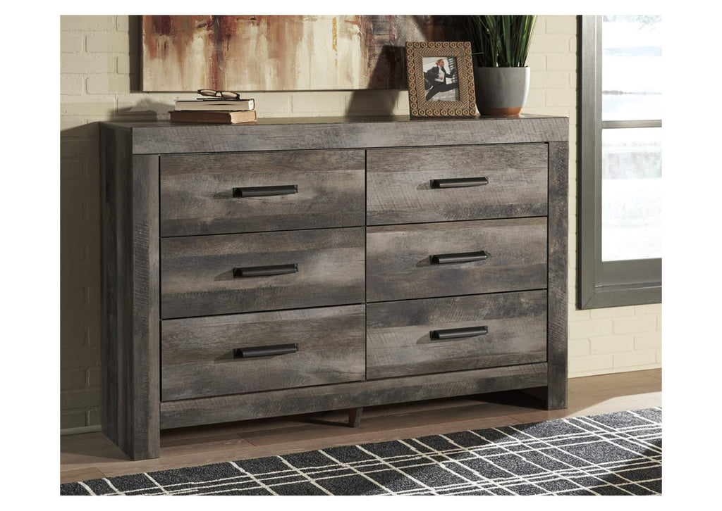 Wynnlow King Crossbuck Panel Bed with Dresser room view
