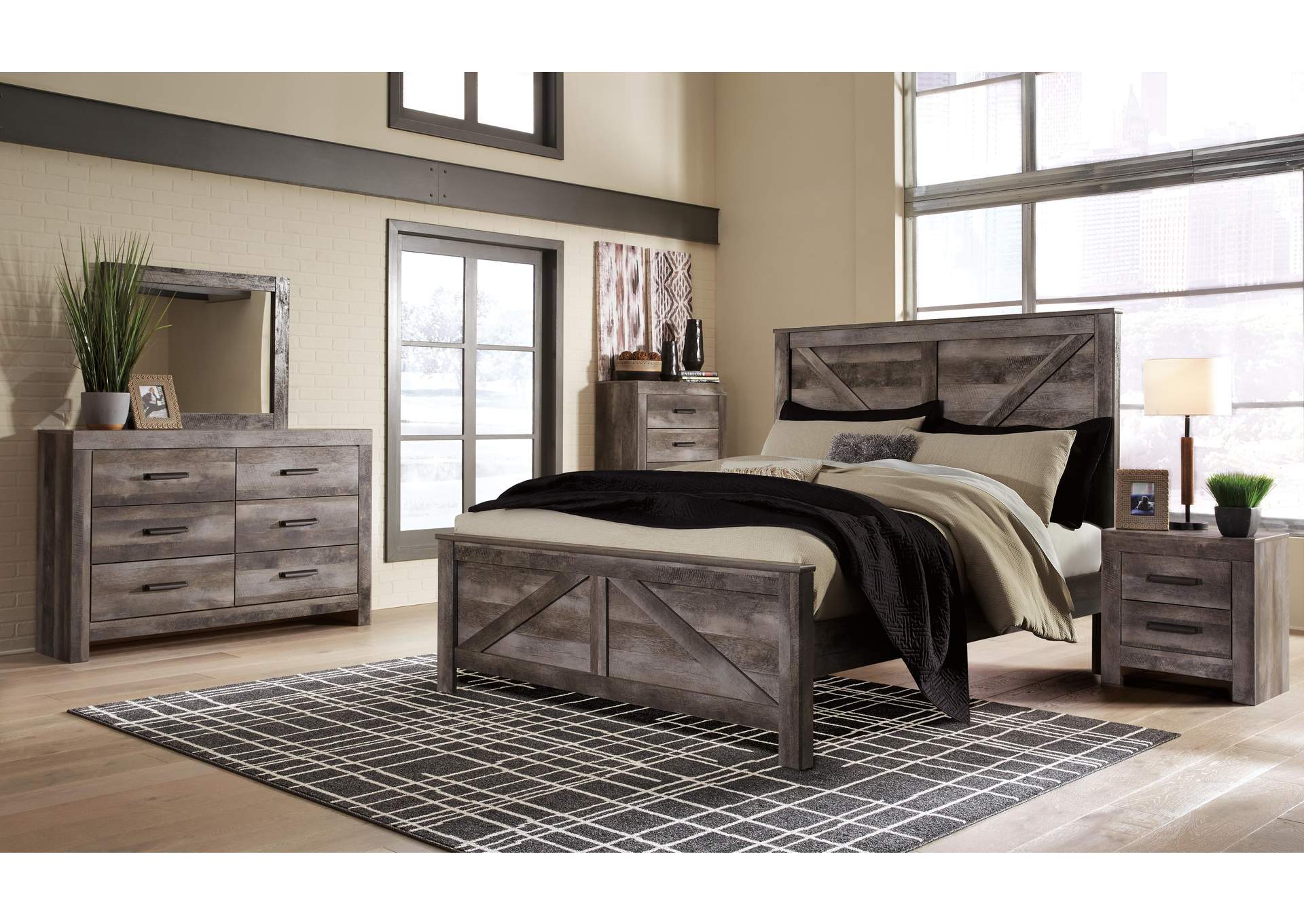 Wynnlow King Crossbuck Panel Bed with Dresser