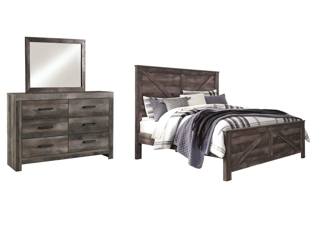 Wynnlow King Crossbuck Panel Bed with Mirrored Dresser