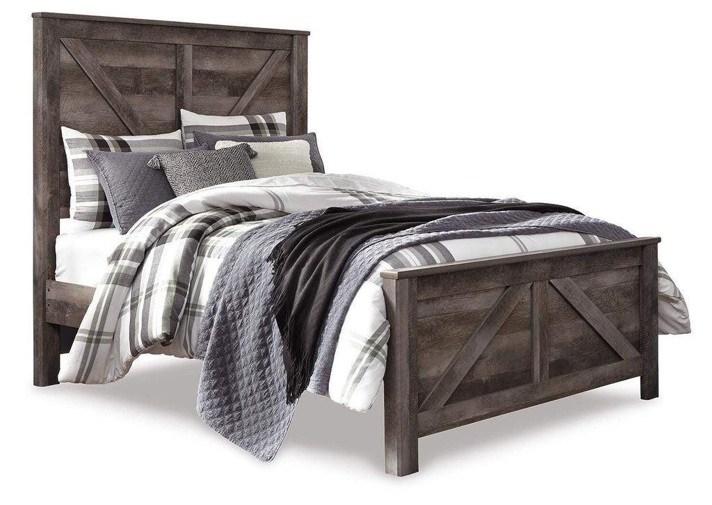 Wynnlow Queen Crossbuck Panel Bed with Dresser