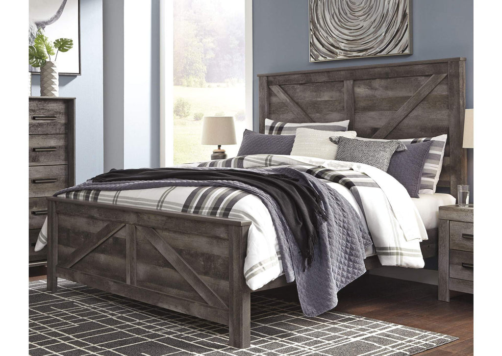 Wynnlow King Crossbuck Panel Bed room view