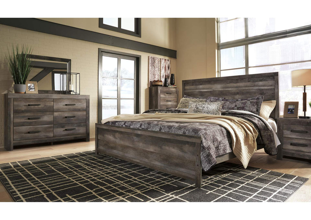 Wynnlow King Panel Bed