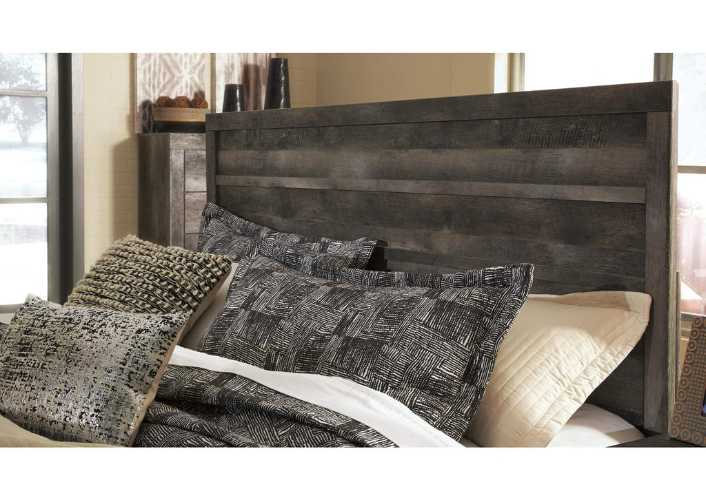 Wynnlow Queen Panel Bed detail