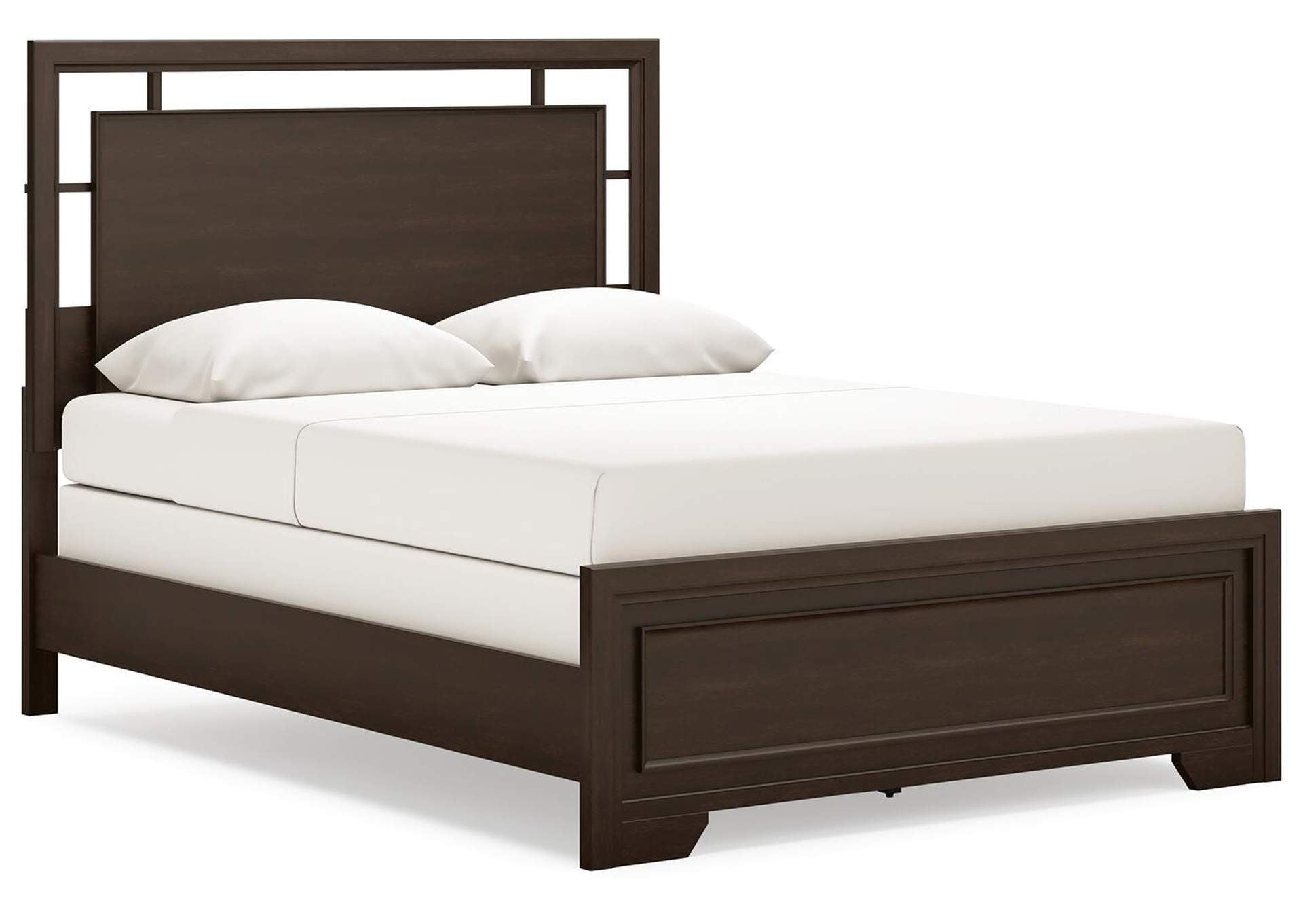 Covetown Queen Panel Bed and 2 Nightstands angled view