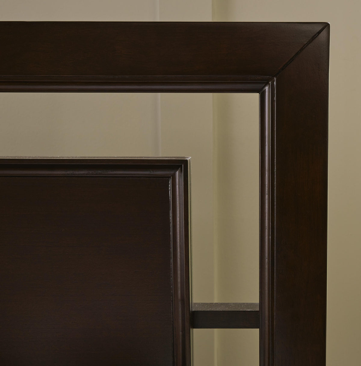 Covetown King Panel Bed in Dark Brown, detail view