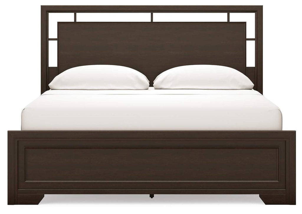 Covetown California King Panel Bed, Dresser, Mirror and 2 Nightstands front view